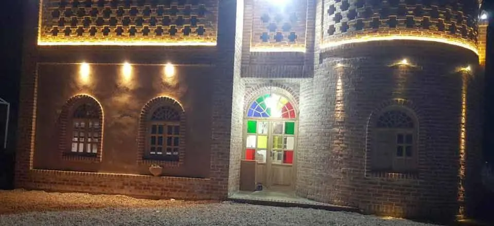 اجاره اقامتگاه بوم گردی بابا شبنم در فردوس