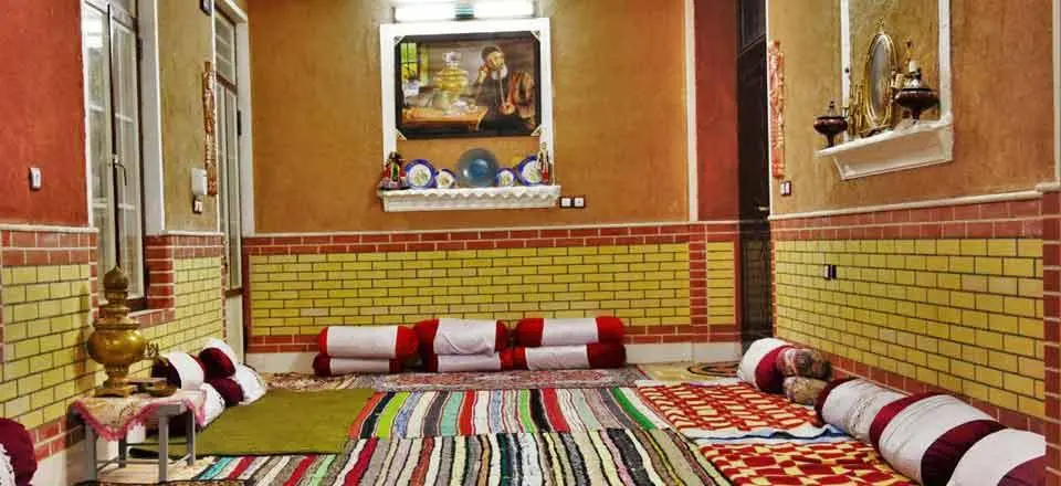 بوم گردی شب‌های کاغذی در ابوزیدآباد