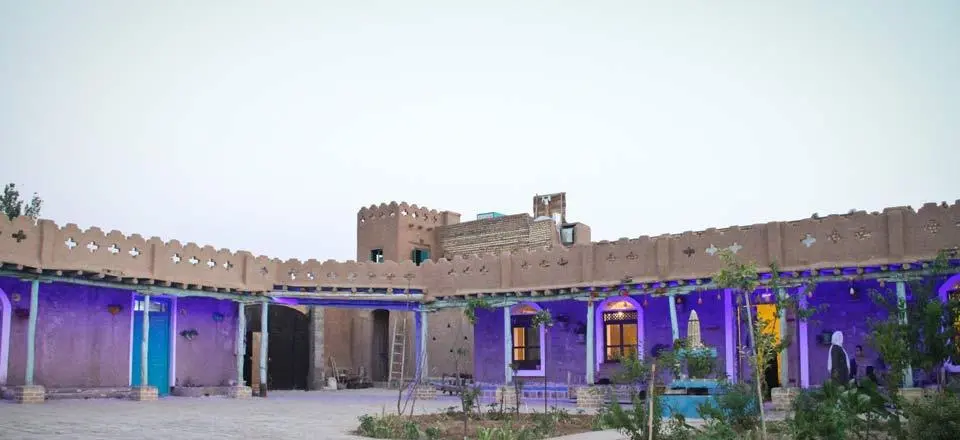 بوم گردی عمارت ورجاوند در چناران