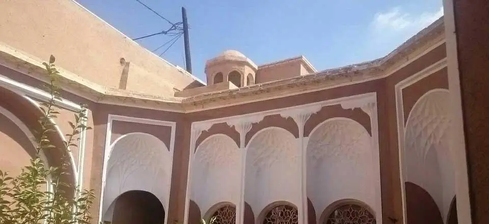 اقامتگاه بوم گردی سه دری در یزد