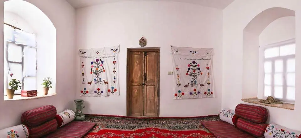 اقامتگاه بوم گردی سرای حاجی احمد زیرکوه