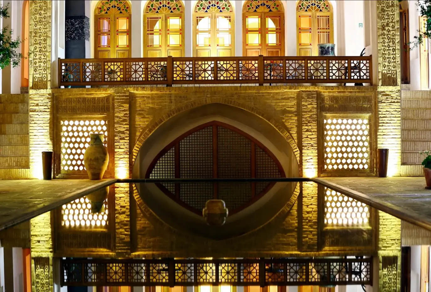 هتل سنتی خانه منوچهری کاشان