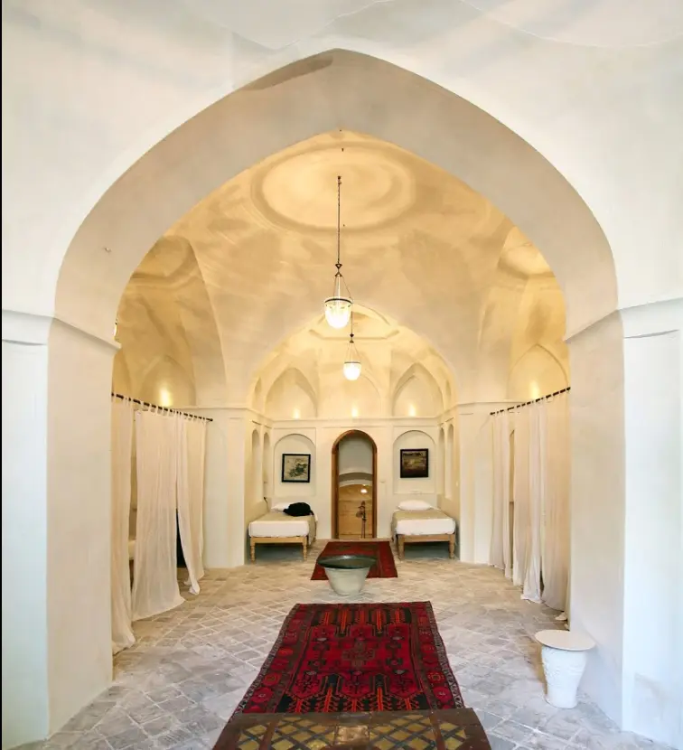 هتل سنتی خانه منوچهری کاشان