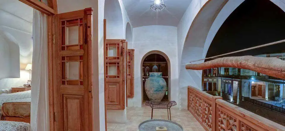 هتل سنتی خانه منوچهری کاشان