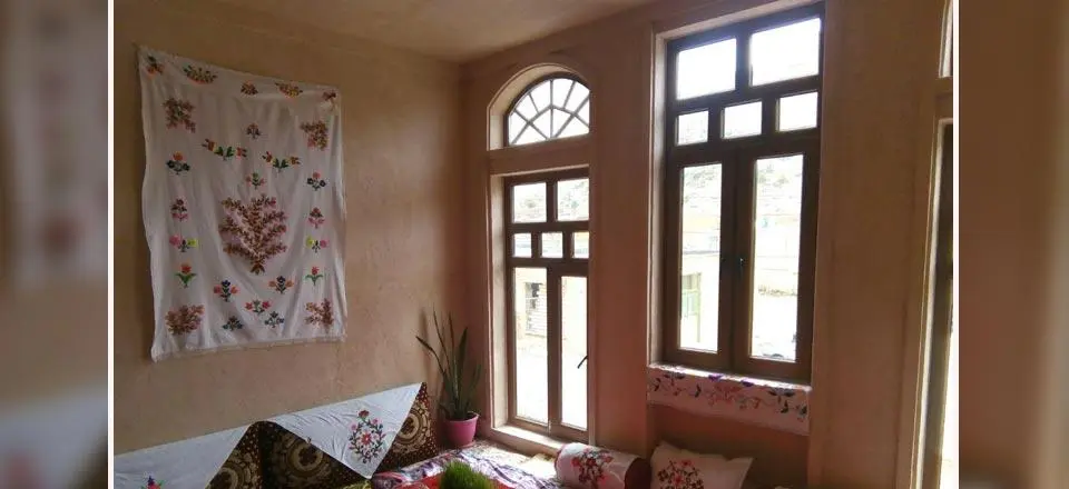 اقامتگاه بوم گردی یوزگشت بیارجمند