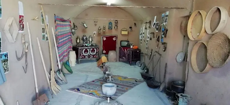 اقامتگاه بوم گردی گل انار در انار