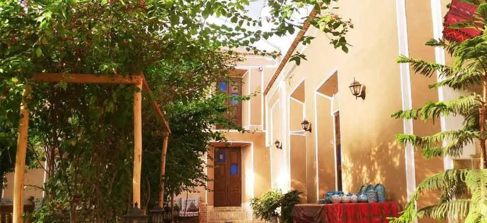اجاره اقامتگاه سنتی قنات در یزد
