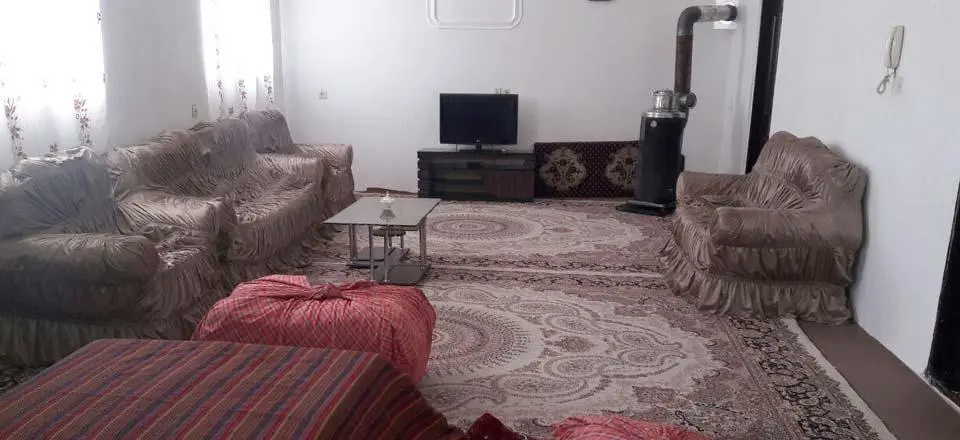 اقامتگاه بوم گردی شیز در تکاب