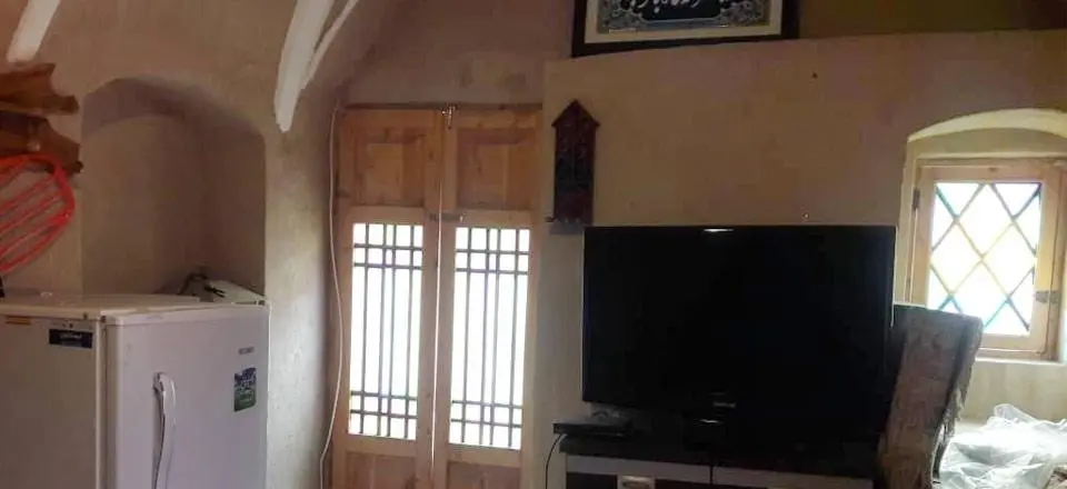 اقامتگاه بوم گردی باربد در سرخه