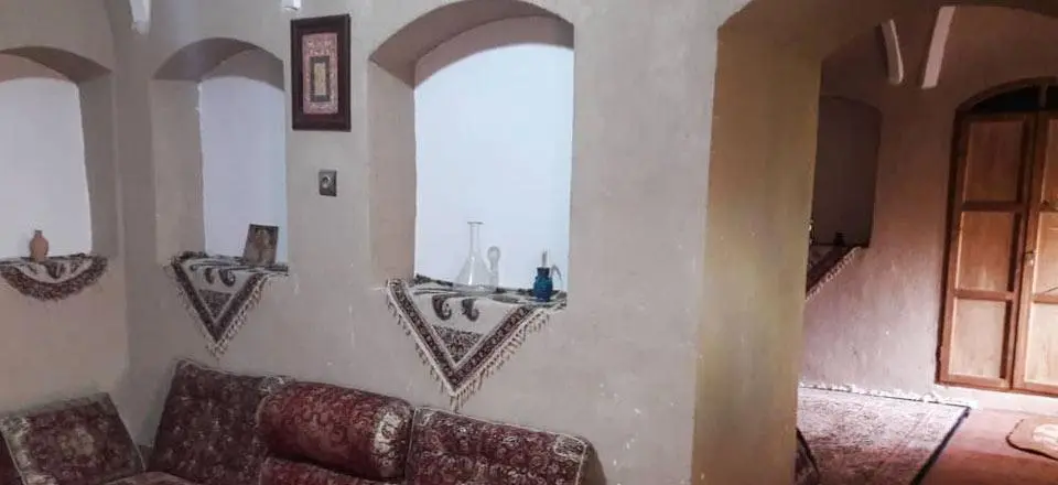 اقامتگاه بوم گردی باربد در سرخه