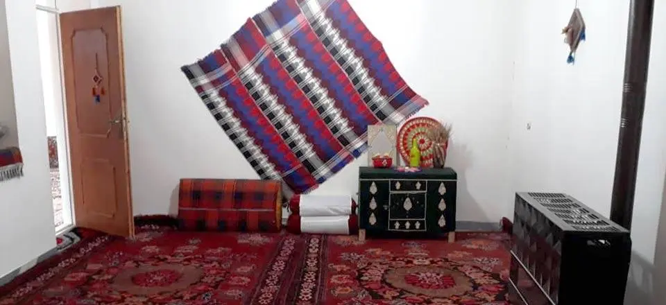 اقامتگاه بوم گردی مهرگان دره شهر