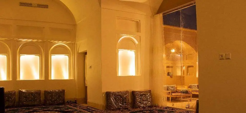 اقامتگاه بوم گردی عمارت قاجاریه کدخدا مهریز