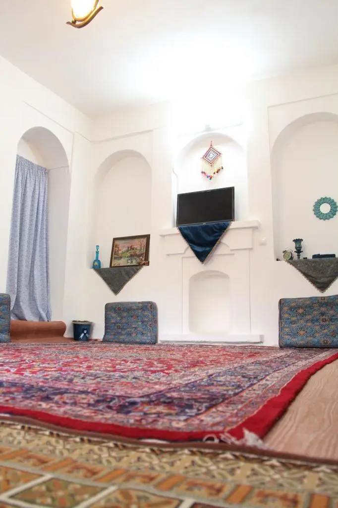 اجاره اقامتگاه بوم گردی سرای جواهر در نطنز
