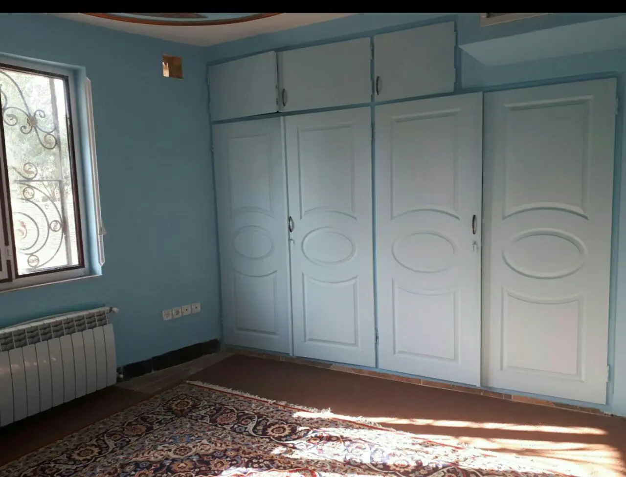 اجاره خانه سنتی گل سرخ در زنجان
