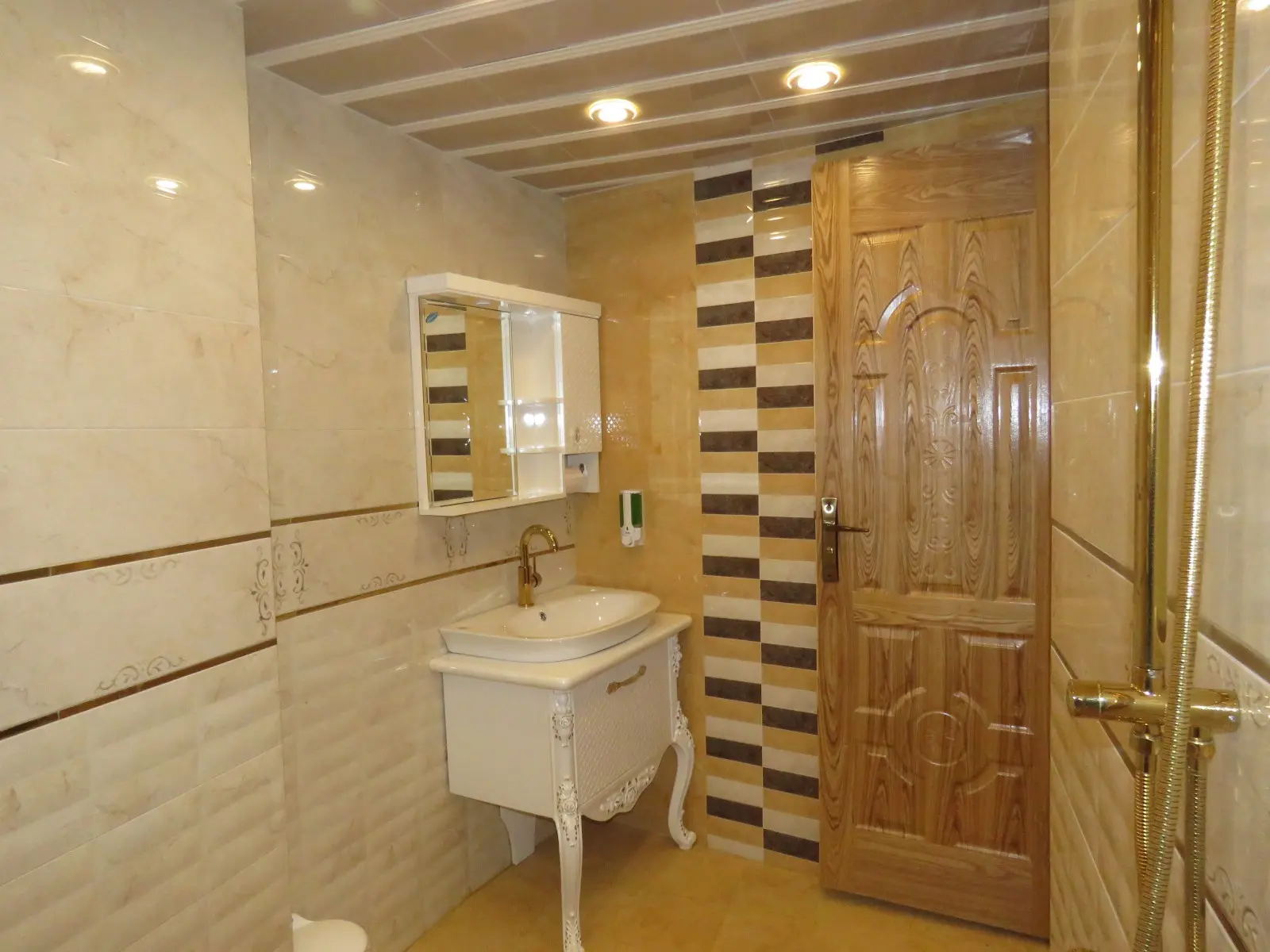 اجاره ویلا در چمخاله لوکس