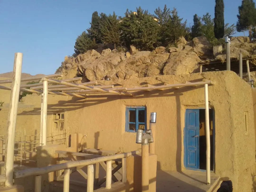 اجاره اقامتگاه بوم گردی ارگ در شاهرود