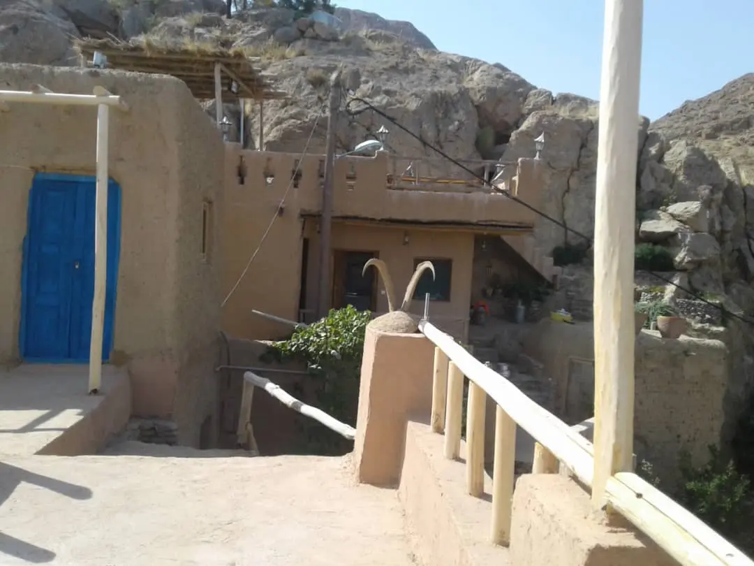 اجاره اقامتگاه بوم گردی ارگ در شاهرود