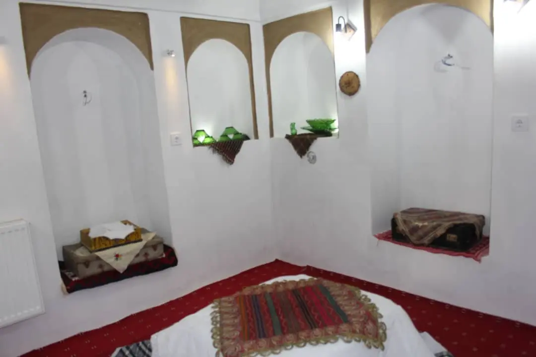اجاره اقامتگاه بوم گردی سرای ایل سنگسر در مهدیشهر