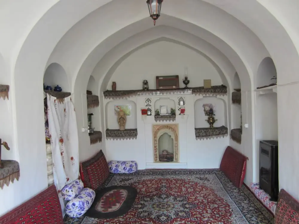 اجاره بوم گردی مسین بابا در سرخه