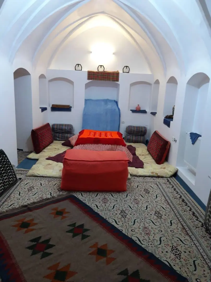 اجاره خانه سنتی در سرخه