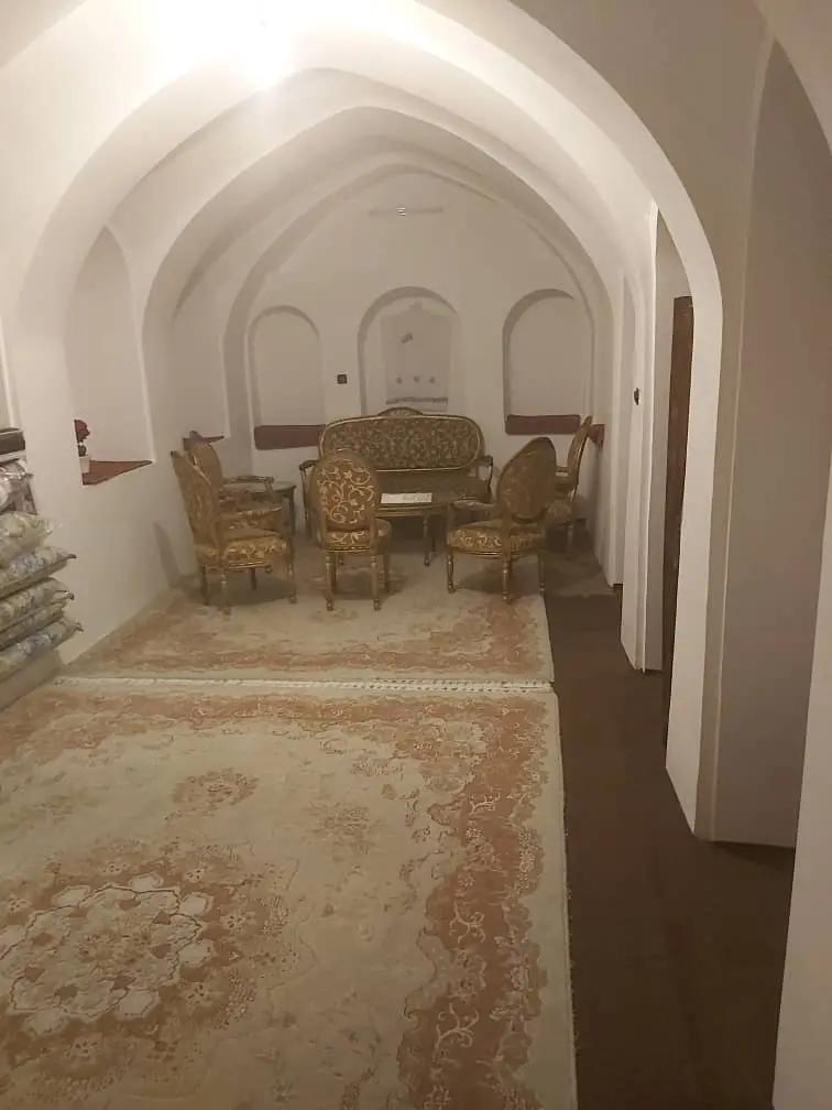 اجاره خانه سنتی در سرخه