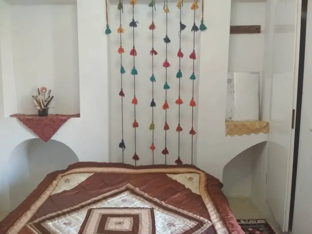 اجاره اقامتگاه بوم گردی استاد ایاز در باغ بهادران