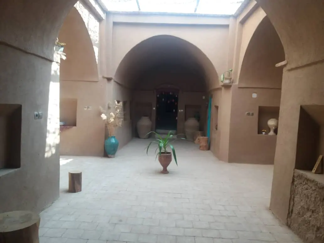 اجاره اقامتگاه بوم گردی در میبد