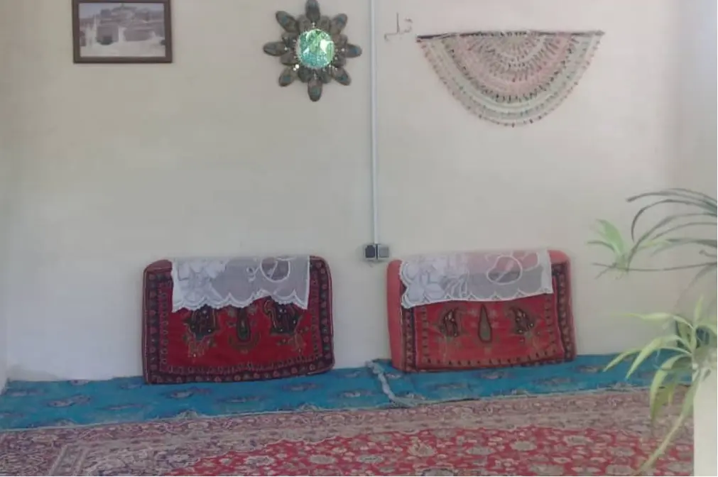 اجاره اقامتگاه بوم گردی باغ شریف در بافت