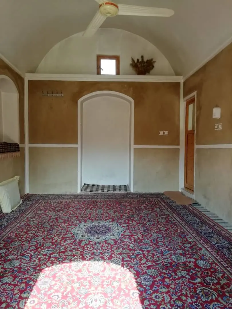 اقامتگاه بوم گردی کاروان در خور و بیابانک