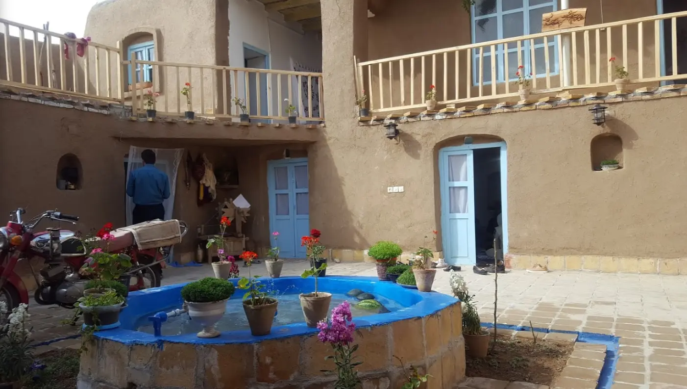 اجاره خانه سنتی در بردسکن