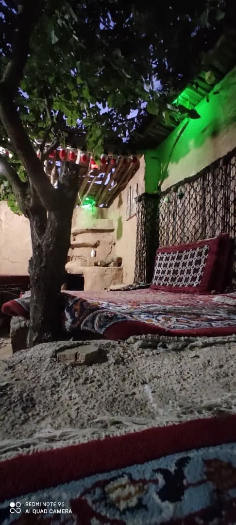 بوم گردی چشمه ناز در سمیرم