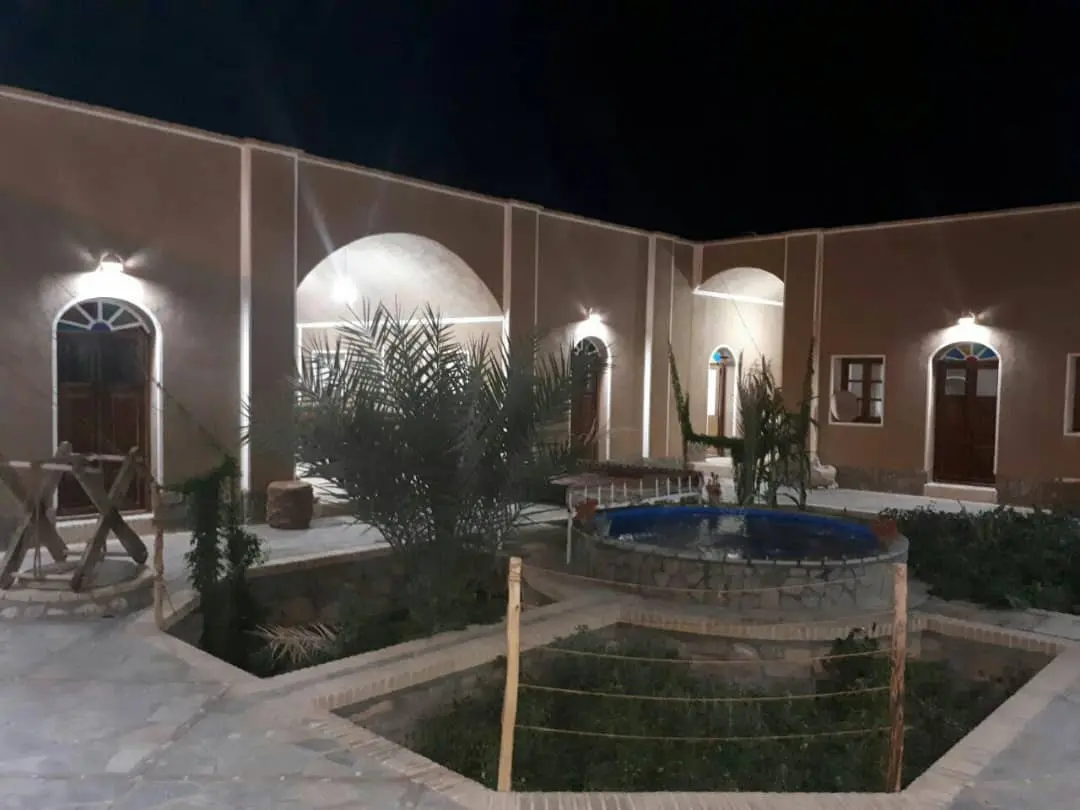 بوم گردی سوشیانت خور و بیابانک