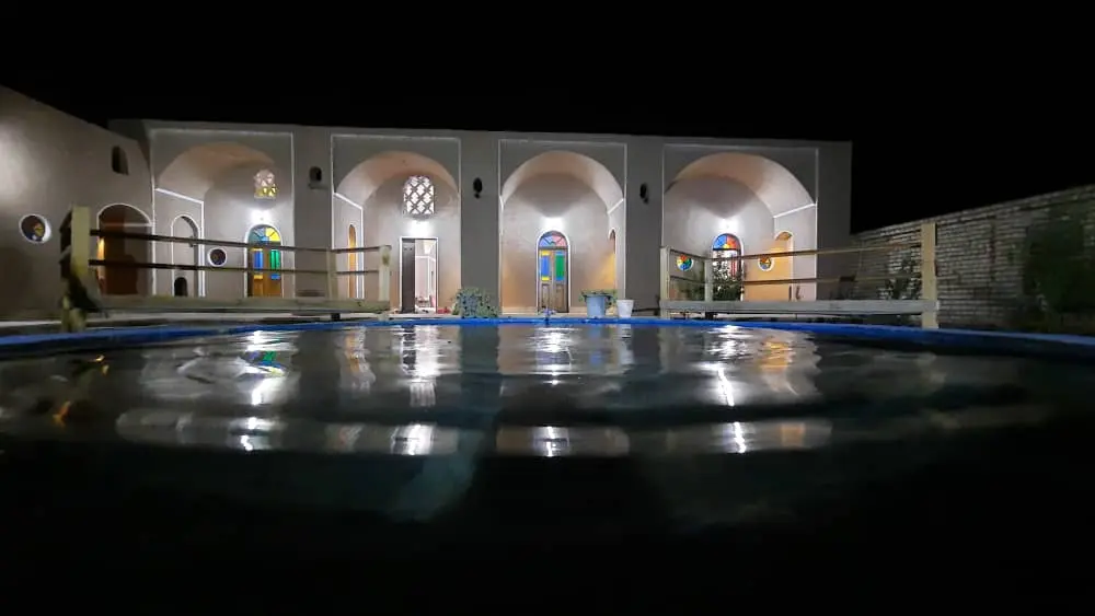 اجاره اقامتگاه بوم گردی لیلاز در اردستان