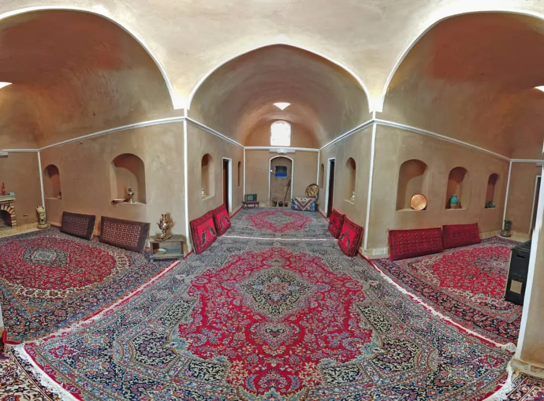 اجاره اقامتگاه بوم گردی لیلاز در اردستان