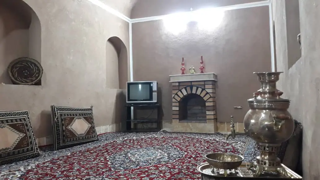 اجاره اقامتگاه بوم گردی لیلاز در اردستان