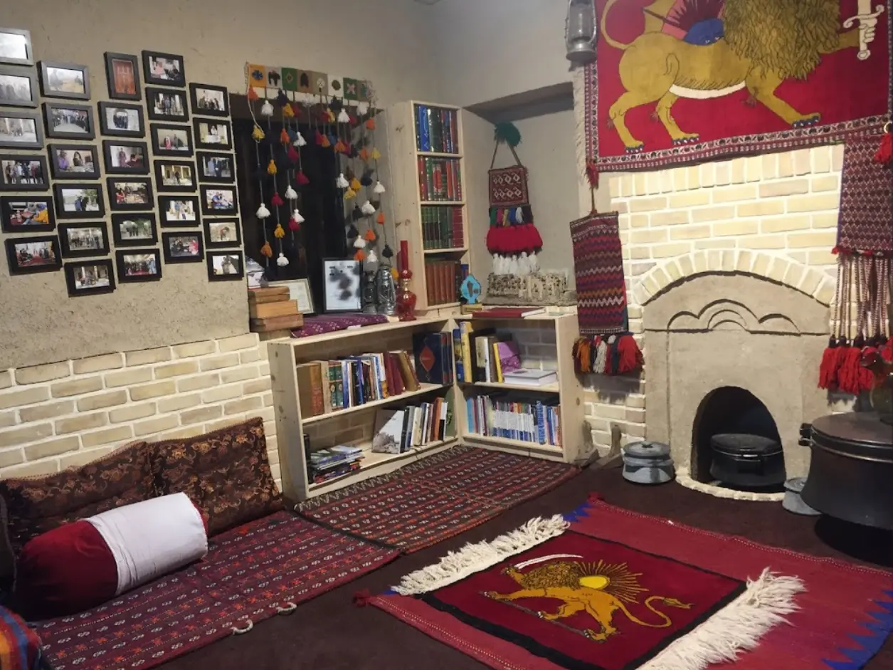 اقامتگاه بوم گردی مهرگان پارس در آباده