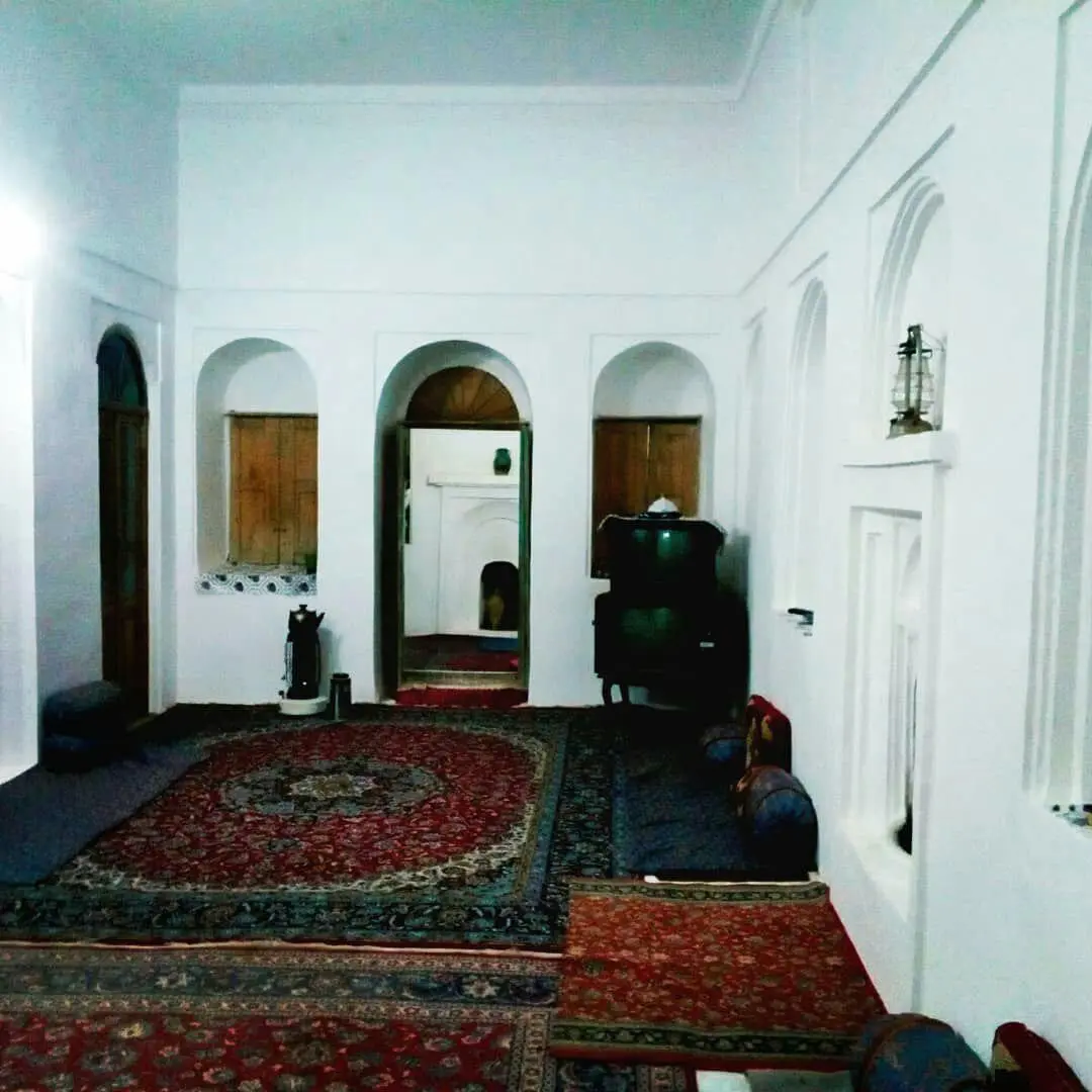 اقامتگاه بوم گردی خانه محمدخان آباده
