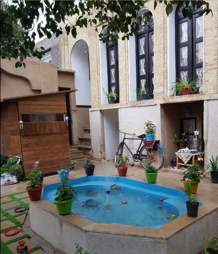 رزرو اقامتگاه بوم گردی ترنجستان در شیراز