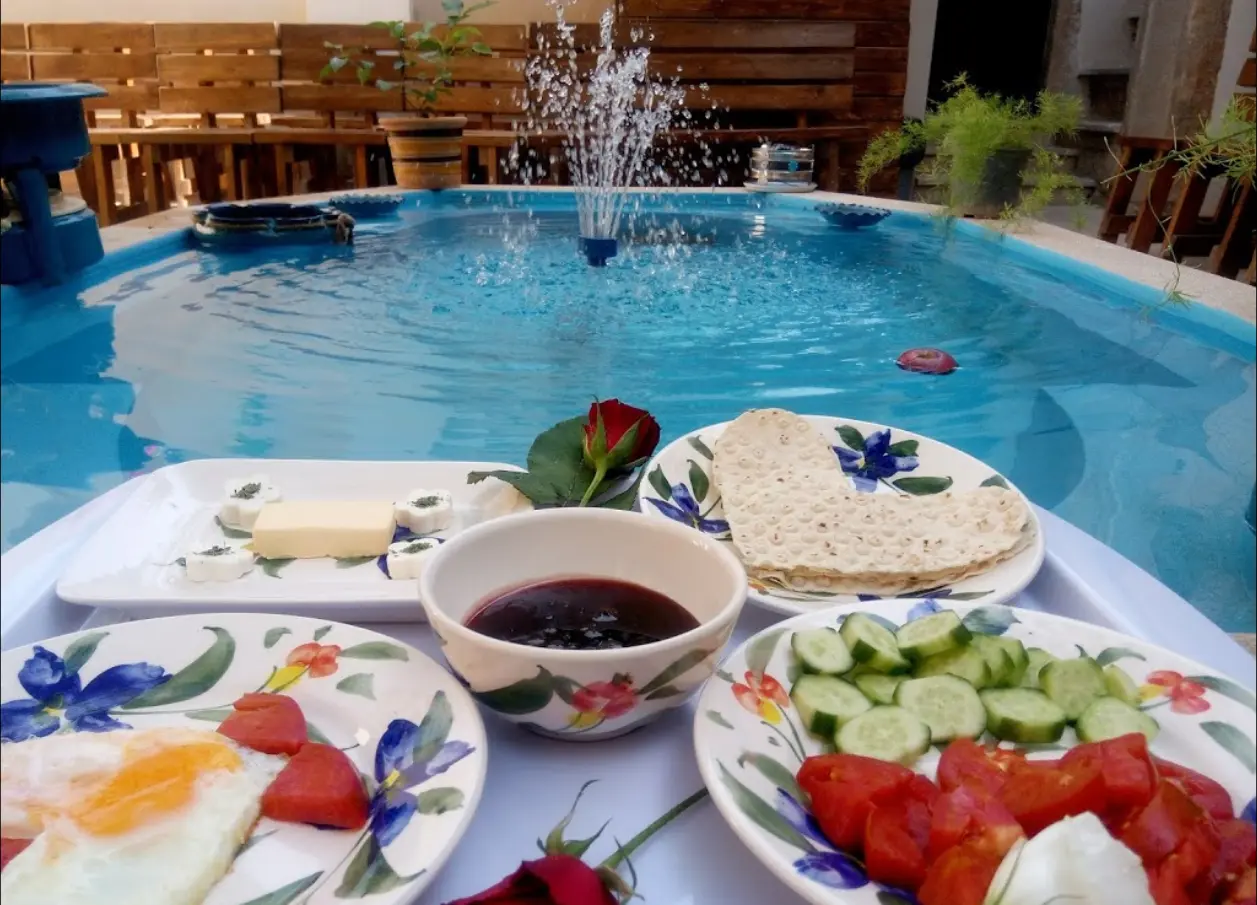 رزرو اقامتگاه بوم گردی ترنجستان در شیراز