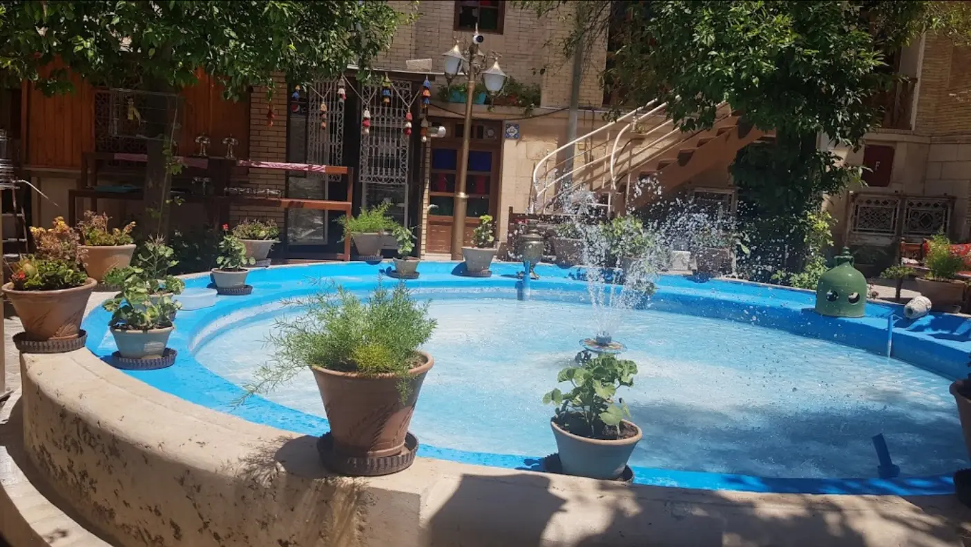 هتل سنتی پنج دری شیراز