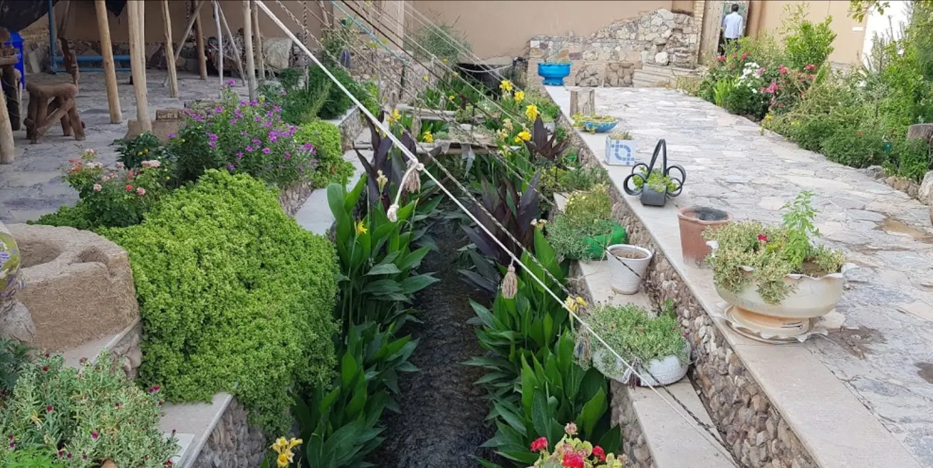 اجاره اقامتگاه بوم گردی خان دایی در استهبان