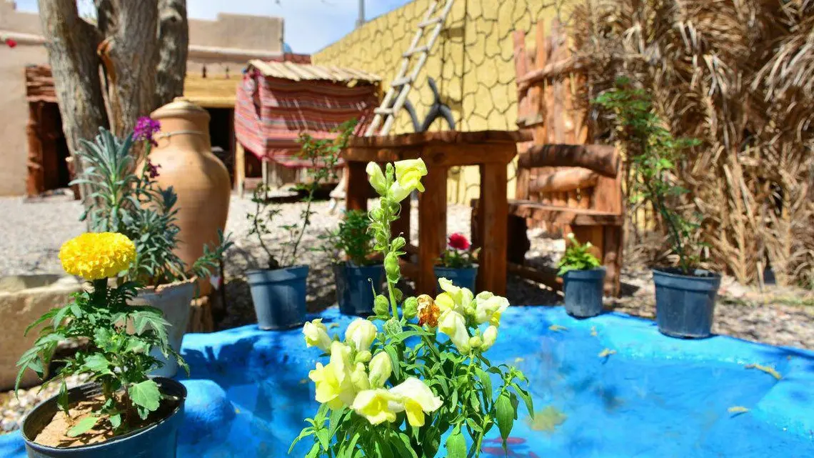 اقامتگاه بوم گردی آسمان آبی در فسا