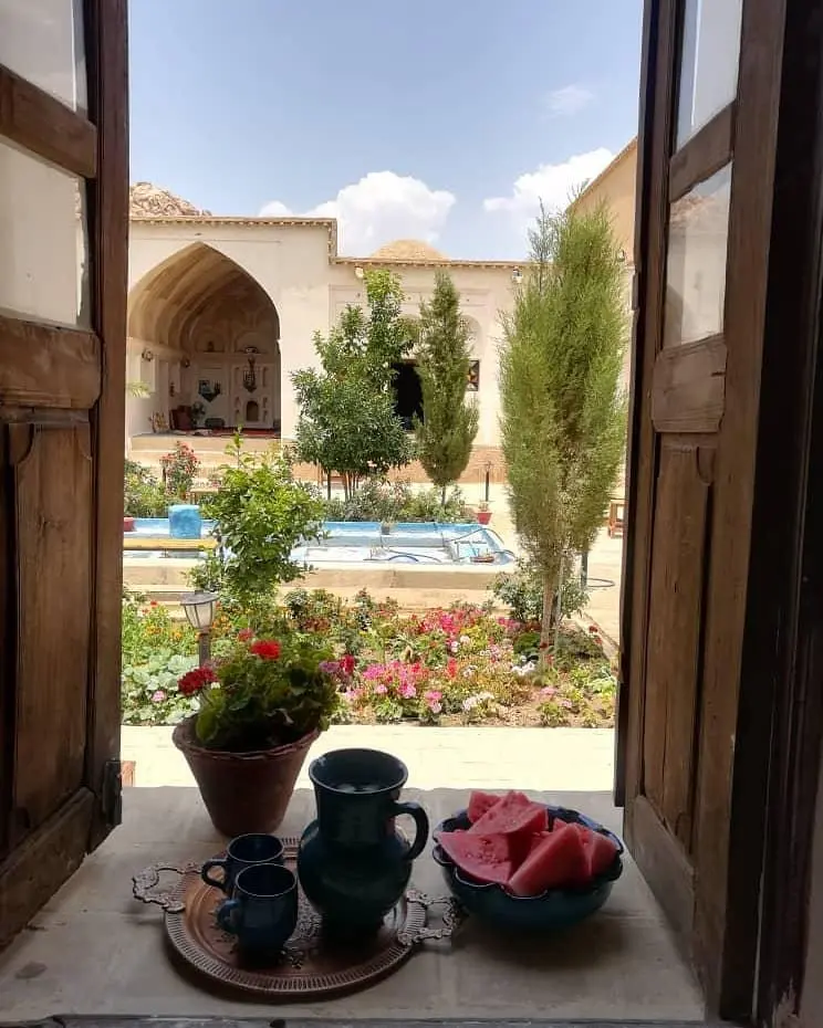 اقامتگاه بوم گردی جاوید در نی ریز