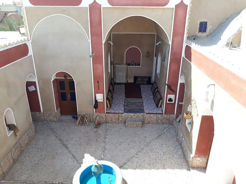 اقامتگاه بوم گردی میرزا بیگ در خور و بیابانک