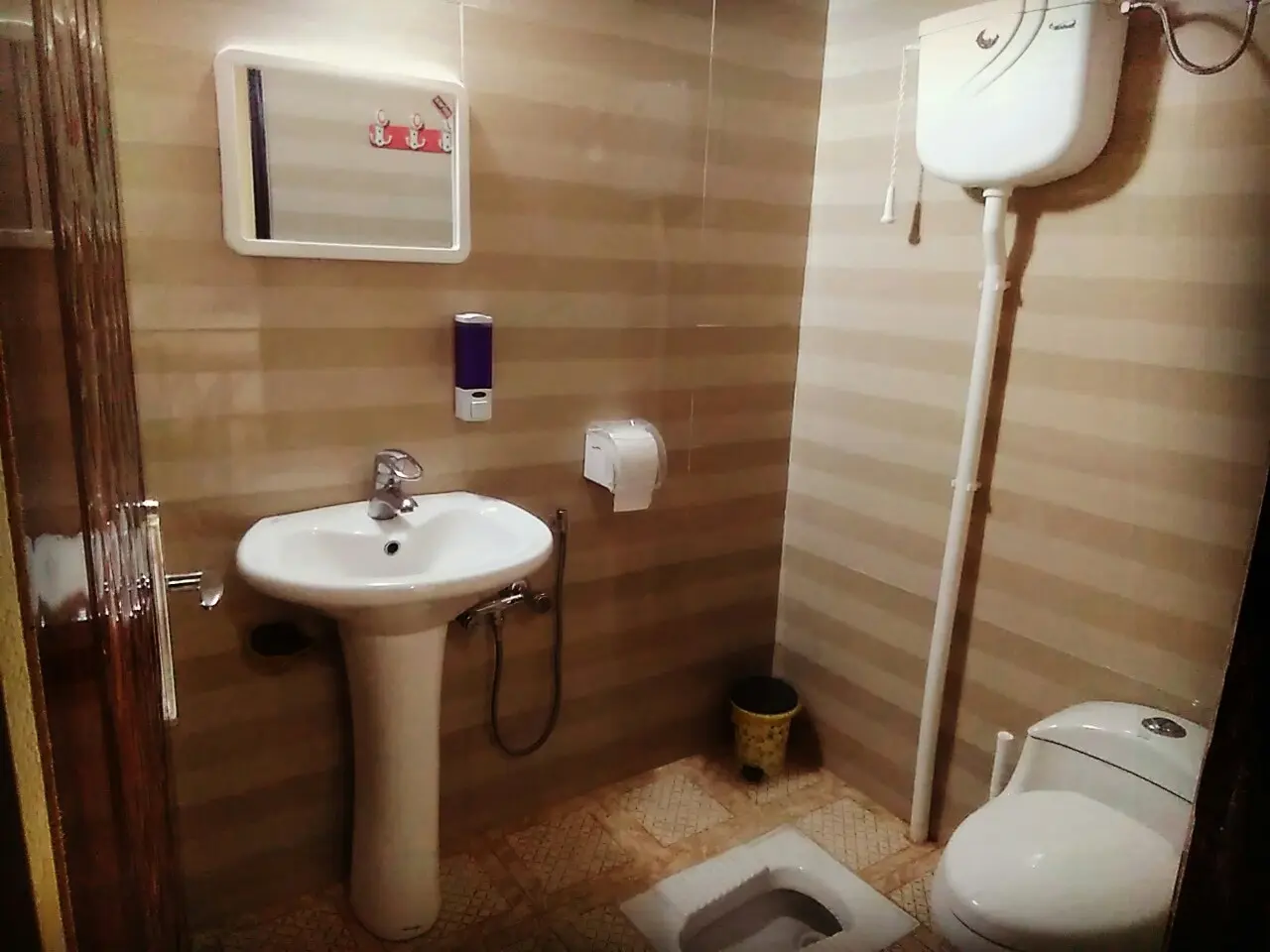 سوییت نقلی "دینا" در رشت