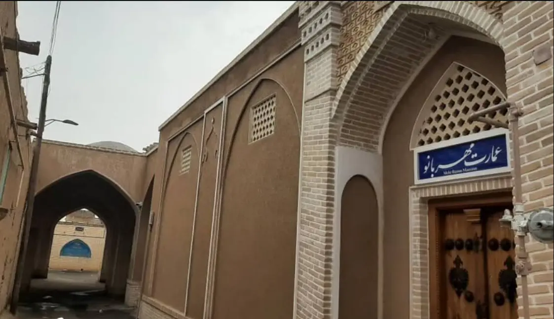 بوم گردی عمارت مهربانو در آران و بیدگل