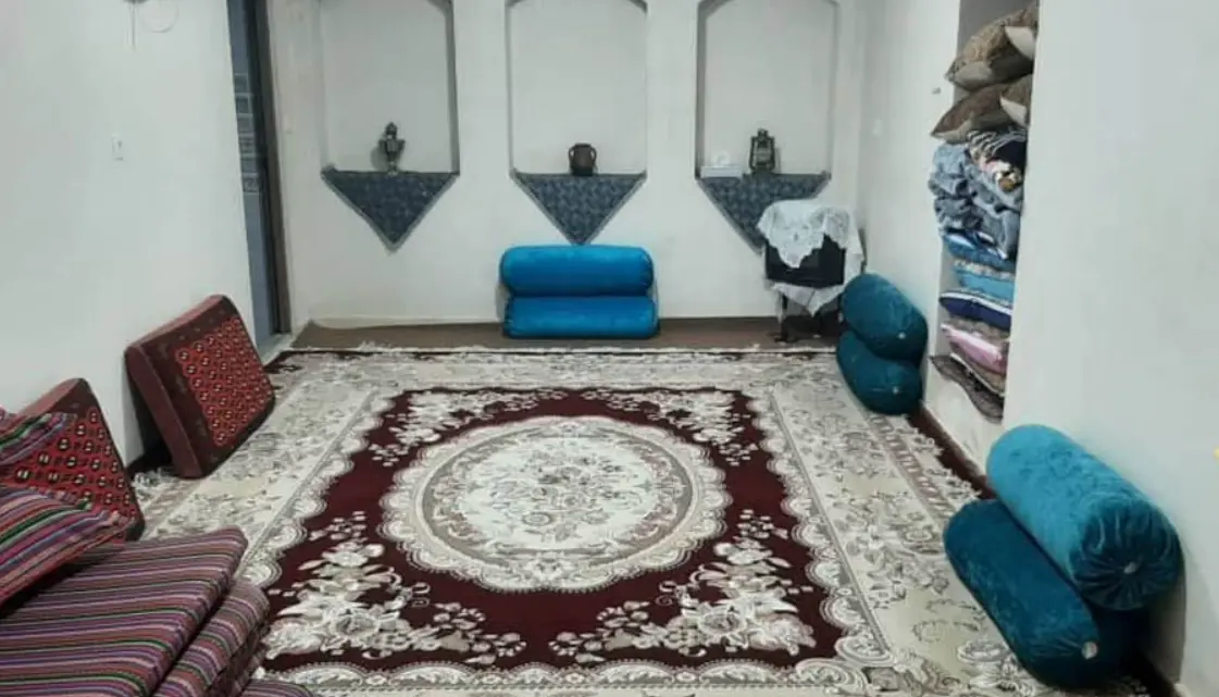 بوم گردی عمارت مهربانو در آران و بیدگل