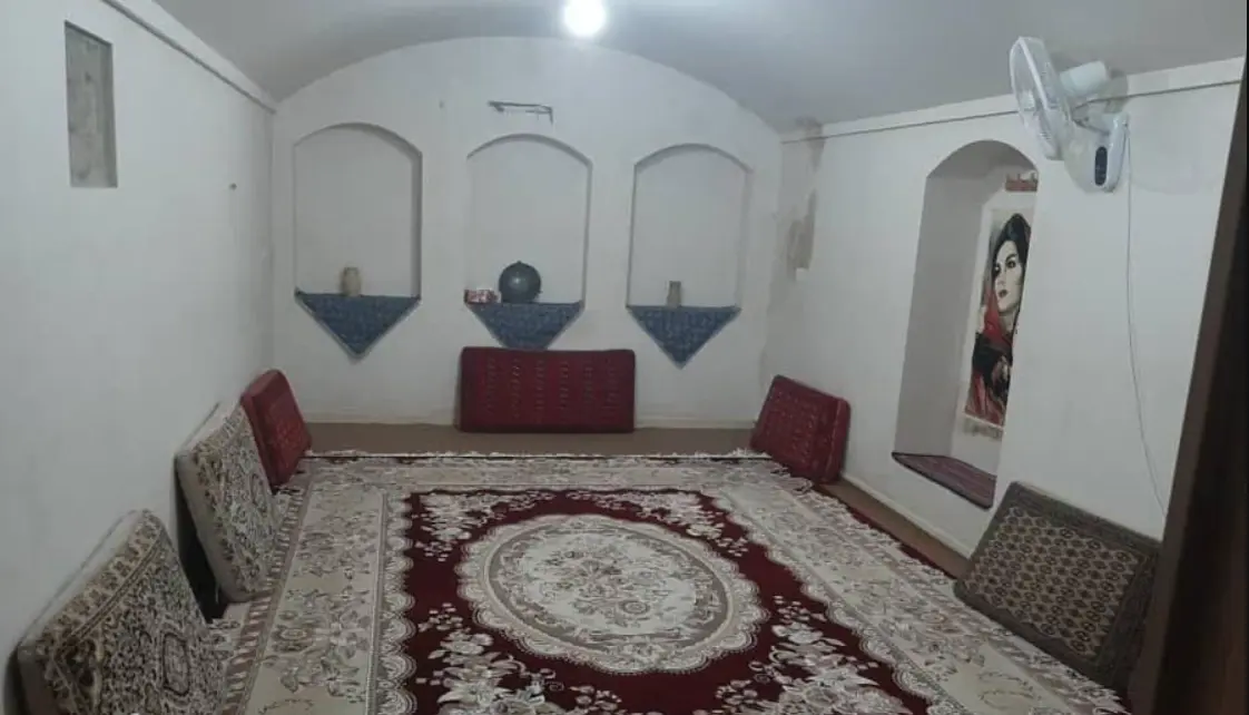 بوم گردی عمارت مهربانو در آران و بیدگل