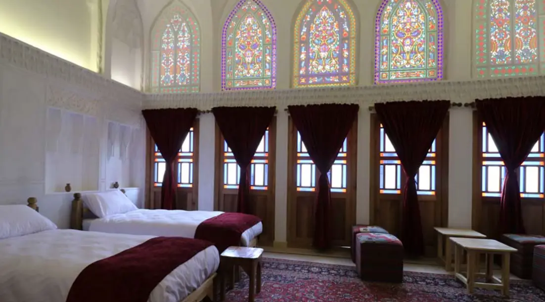 اجاره اقامتگاه سرای دیبا در کاشان