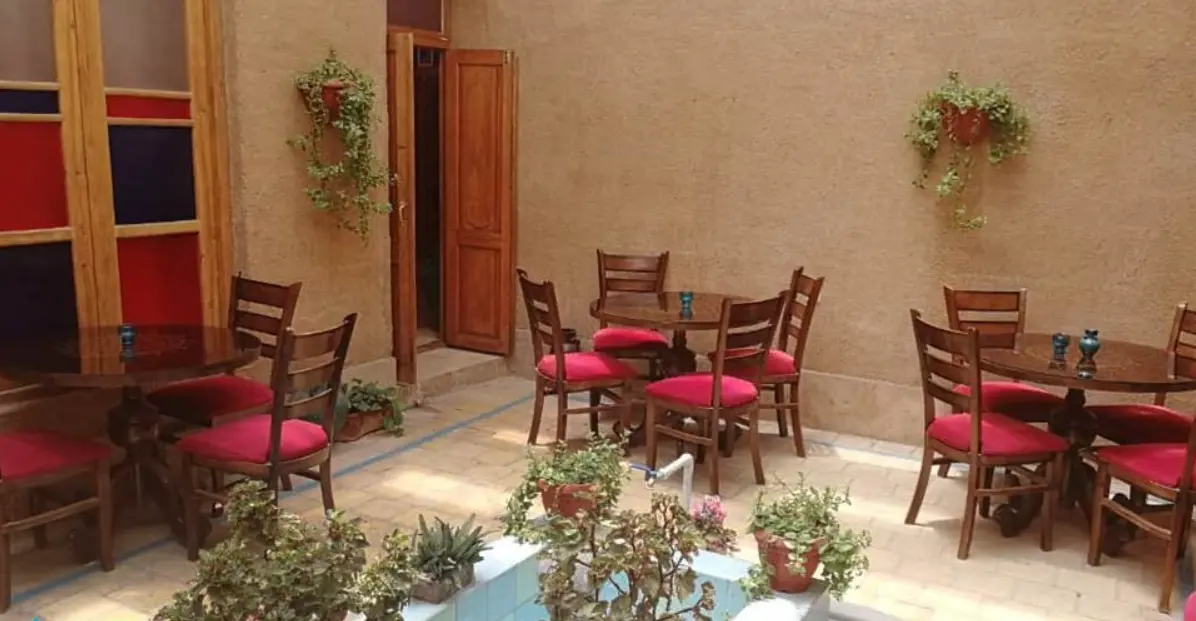بوم گردی سرای سفیر در اصفهان